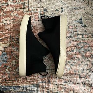 Rothy’s Black Chelsea’s